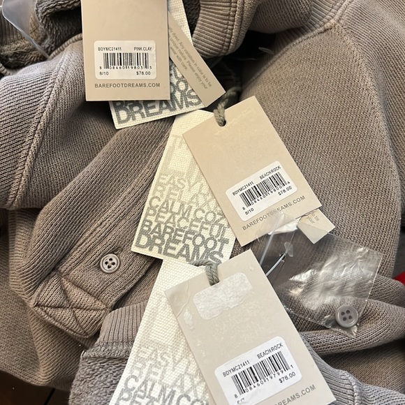 Barefoot Dreams Malibu Collection® Youth Brushed Terry Henley Pullover. - Picture 12 of 13